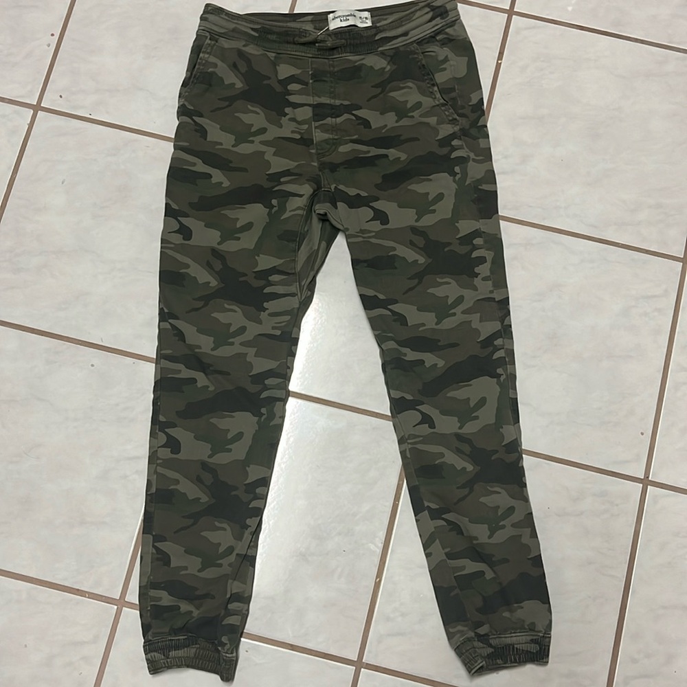 Abercrombie camouflage pants